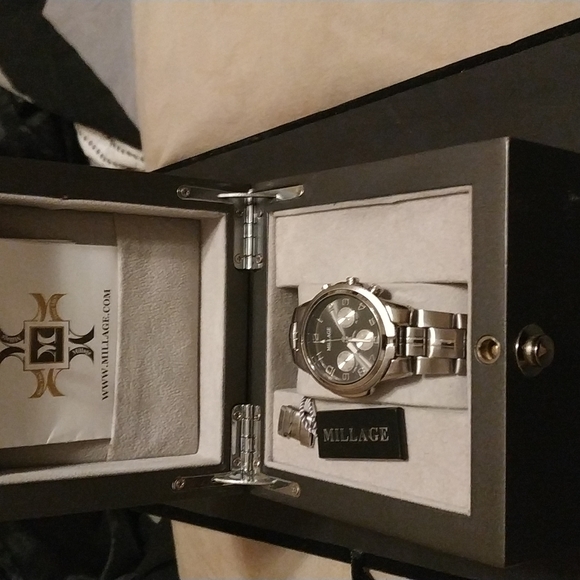 Watch - Picture 9 of 9